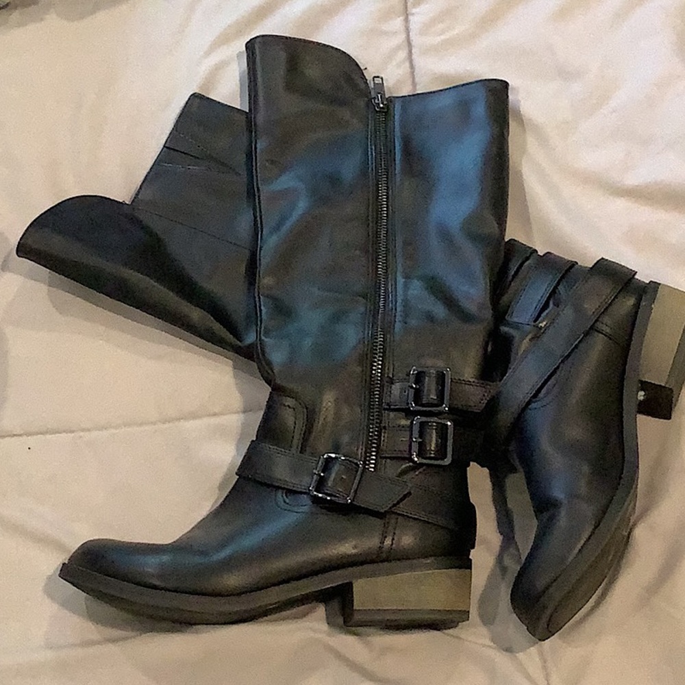 Arizona * black belted boots size 6.5 Faux leather